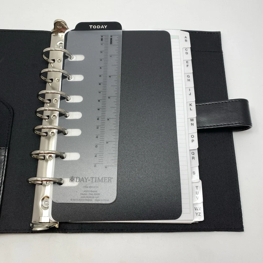 Day-Timer Black‎ Faux Leather 9x7 Personal Planner 7-Ring Binder Organizer Folio